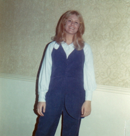 Crushed velvet pantsuit made by Carol Wainwright in Home Ec, Nov 1970